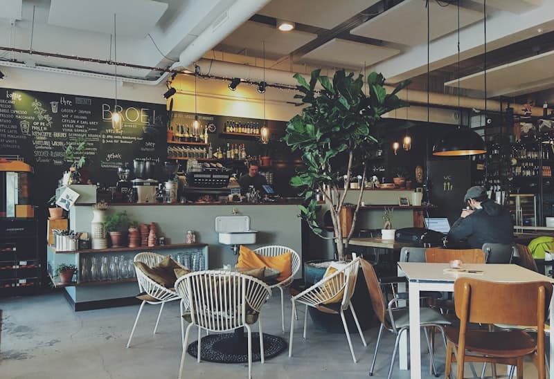 ที่นั่งในคาเฟ่